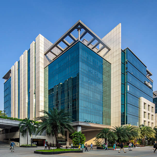 Facades: Drawing destinies